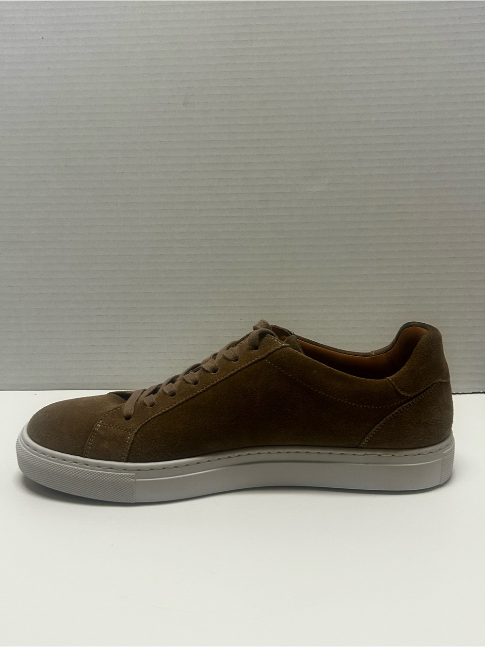 Magnanni Brown Suede Low-Top Sneakers with White Sole - Picture 6 of 8